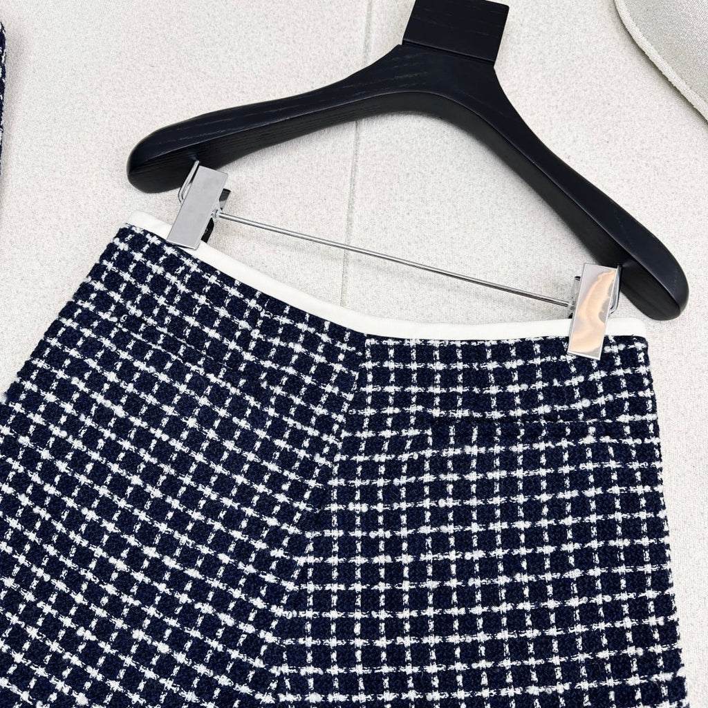 VALENTINO 26S WOOL SHORTS STYLE 17