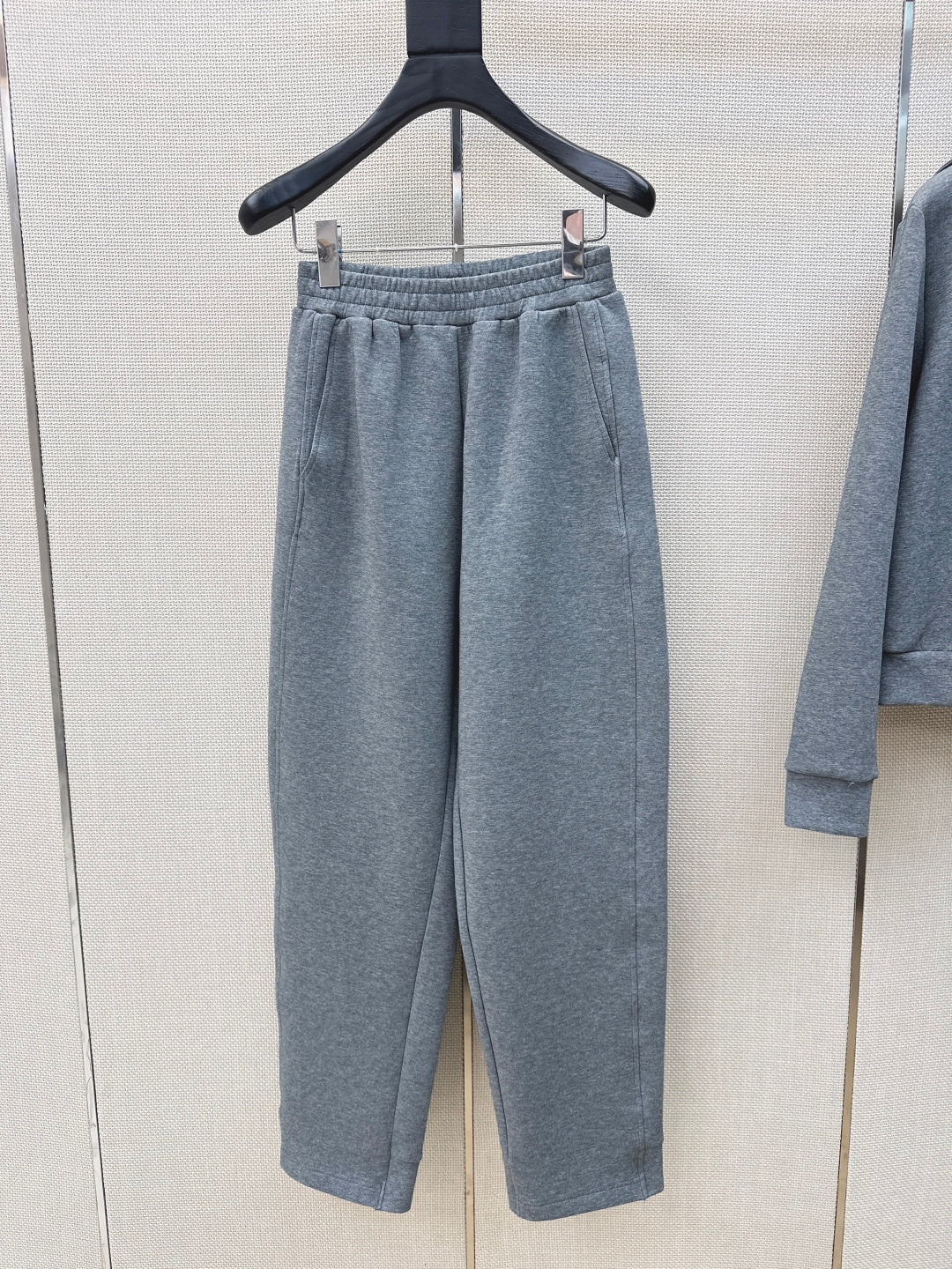 MONCLER 26S JACKET AND SWEATPANTS SET 495