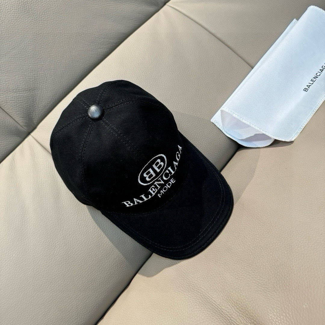 BALENCIAGA 26S BASEBALL CAP STYLE 32