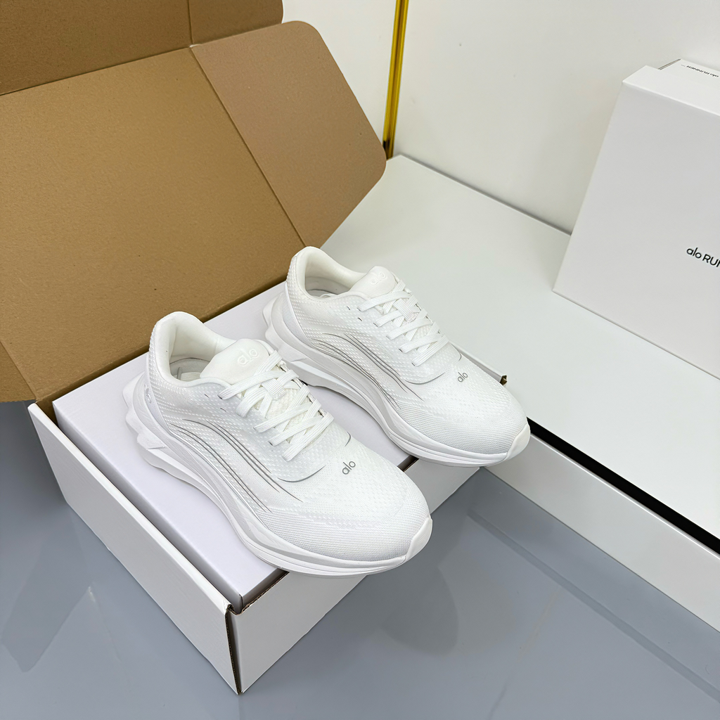 ALO 25S SNEAKER IN WHITE MESH FABRIC