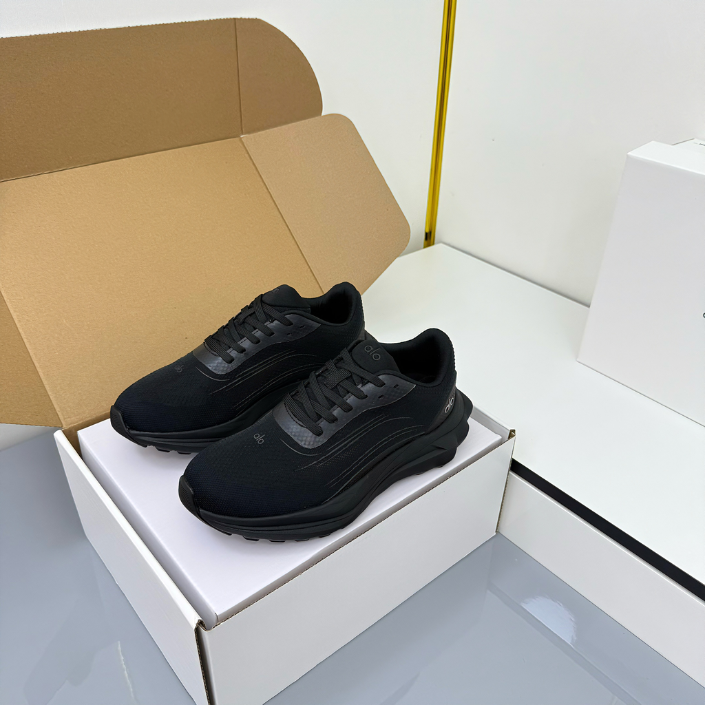 ALO 25S SNEAKER IN BLACK MESH FABRIC