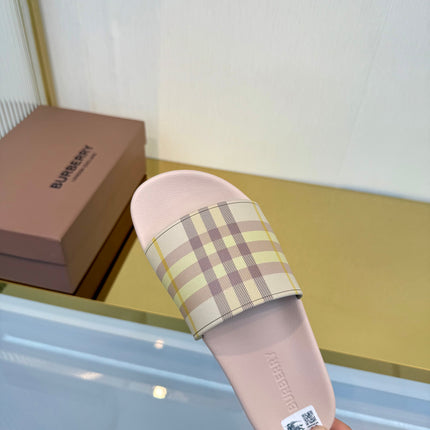 BURBERRY 26S SLIDES SANDAL IN LIGHT PINK CALFSKIN