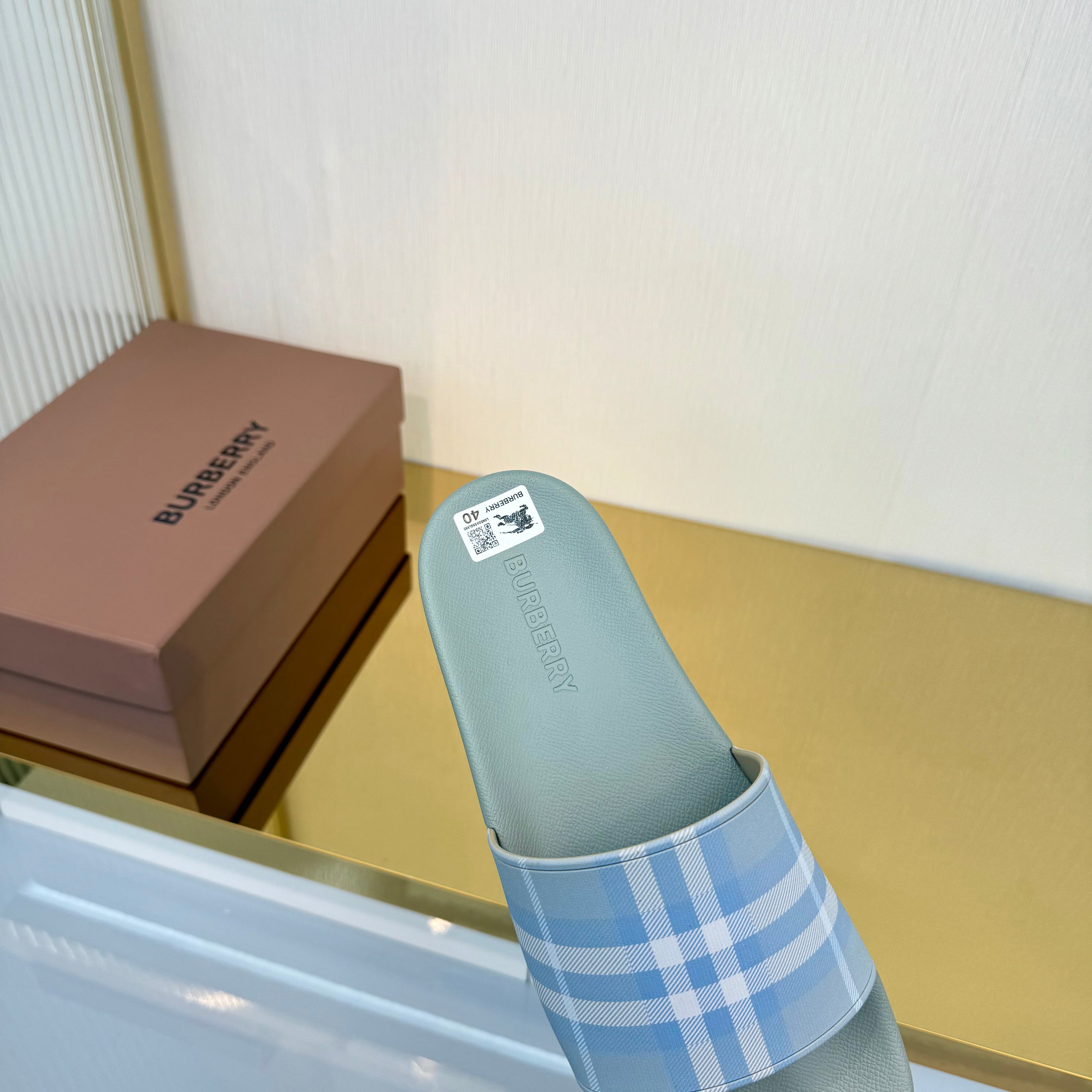 BURBERRY 26S SLIDES SANDAL IN SEAFOAM GREEN CALFSKIN