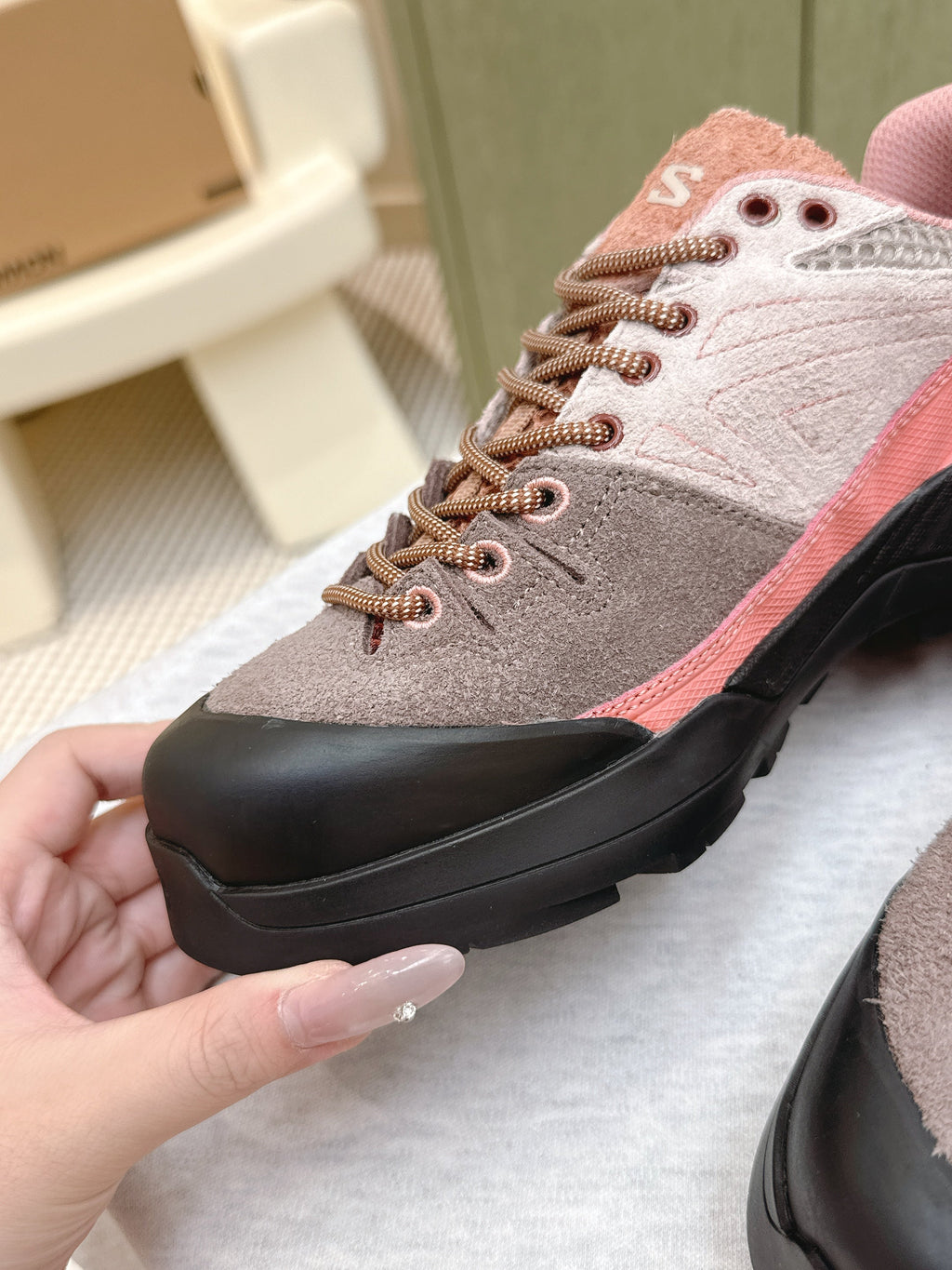 ALO 25S SALOMON X-ALP LTR SNEAKER IN MAUVE PINK SUEDE