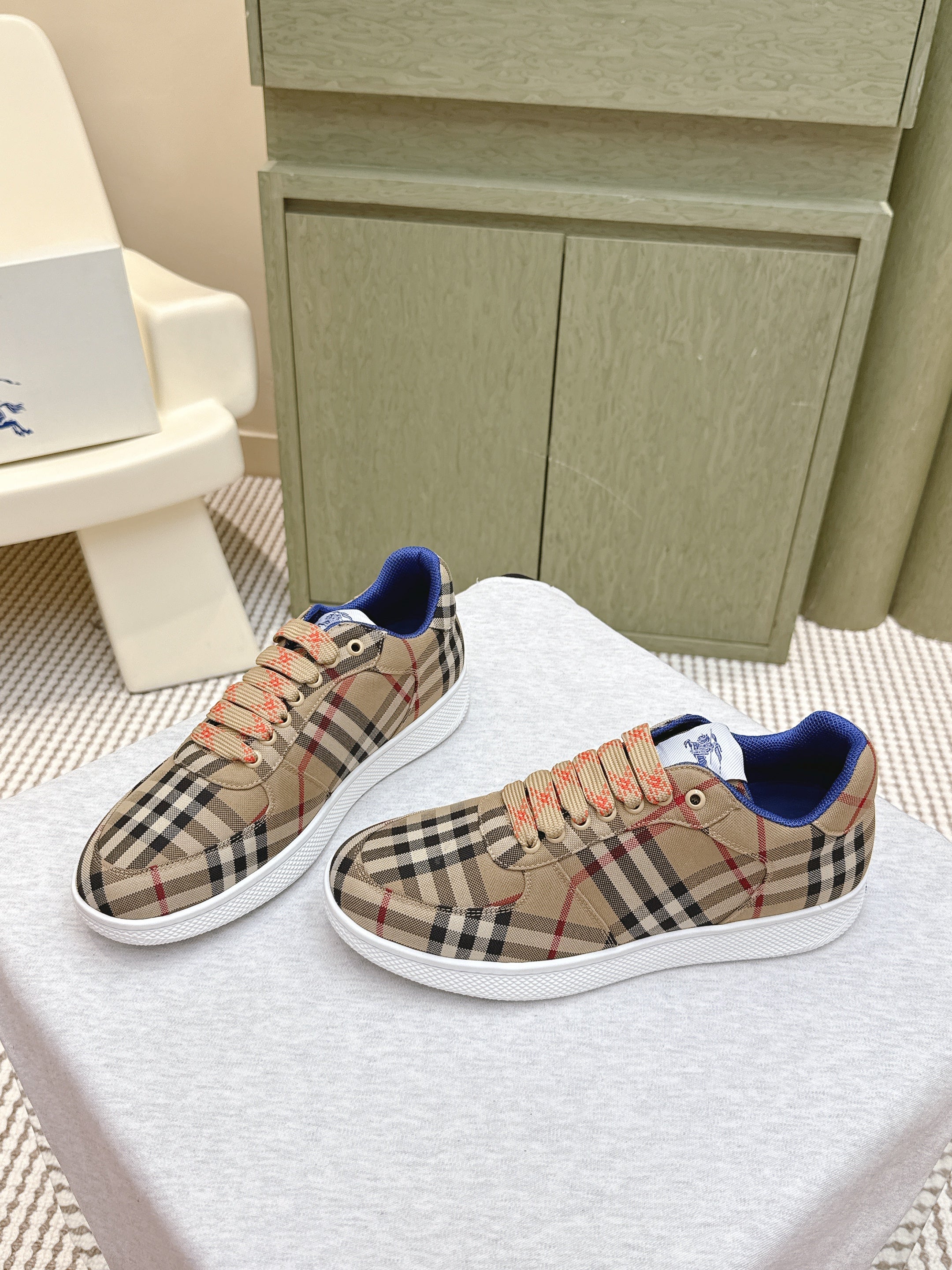 BURBERRY 26S PLAID TERRACE SNEAKERS IN LIGHT BROWN CANVAS STYLE 13