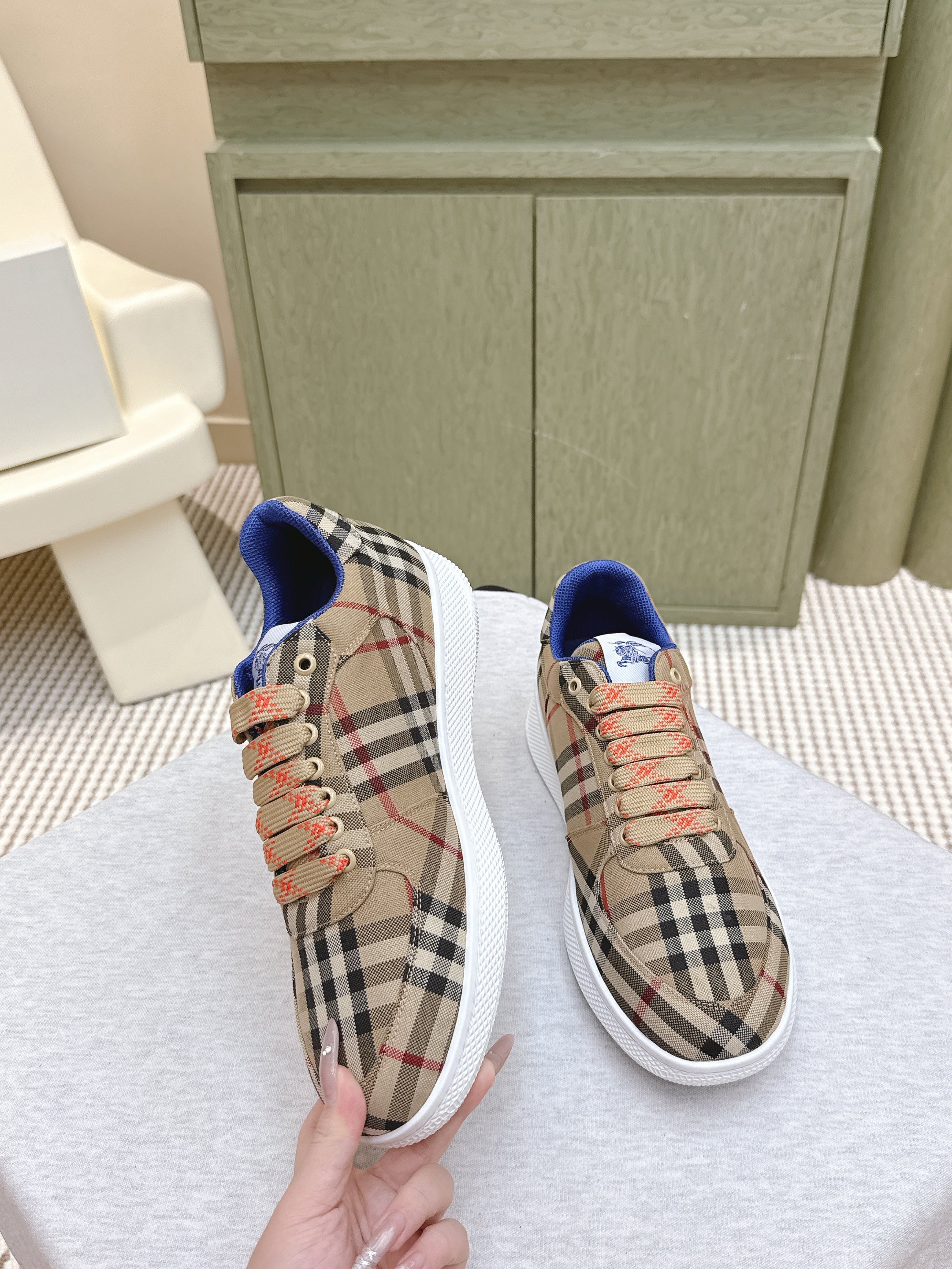 BURBERRY 26S PLAID TERRACE SNEAKERS IN LIGHT BROWN CANVAS STYLE 13