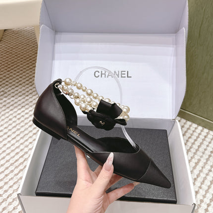 CHANEL 25S ESPADRILLE FLATS IN BLACK CALFSKIN WITH PEARL STRAP