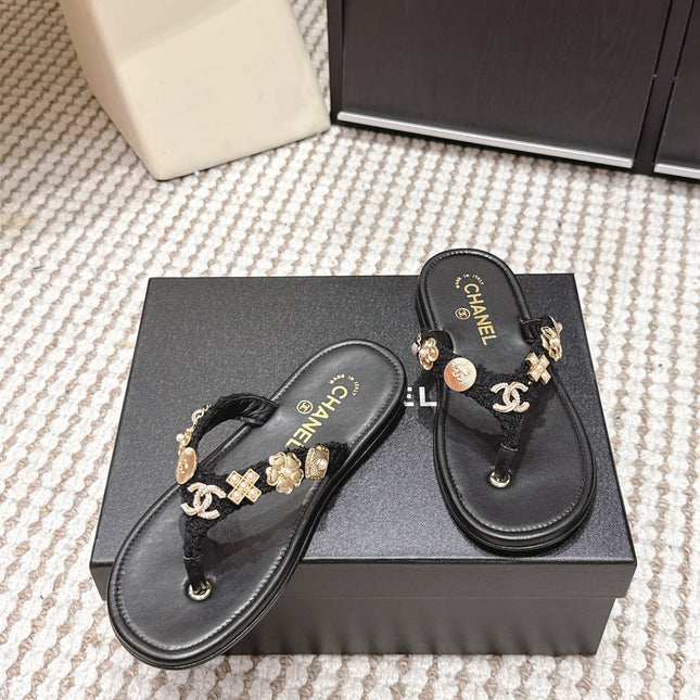 CHANEL 26S FLIP-FLOPS IN BLACK CALFSKIN