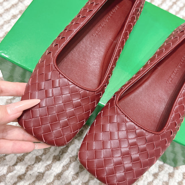 BOTTEGA VENETA 26S SQUARE-TOE FLATS IN RED TECHNICAL WOVEN LAMBSKIN