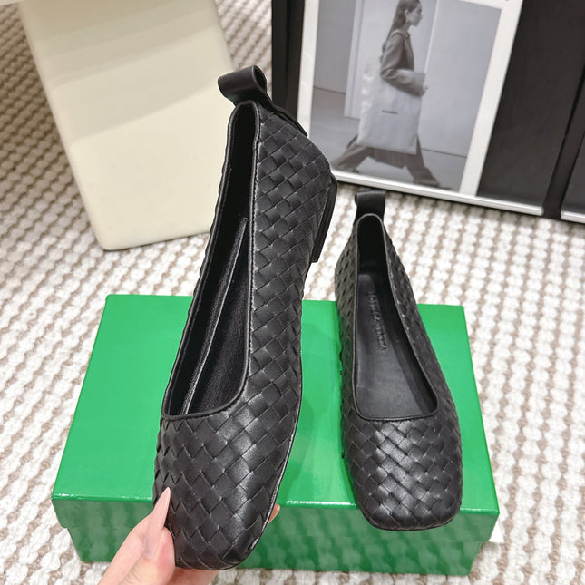 BOTTEGA VENETA 26S SQUARE-TOE FLATS IN BLACK TECHNICAL WOVEN LAMBSKIN