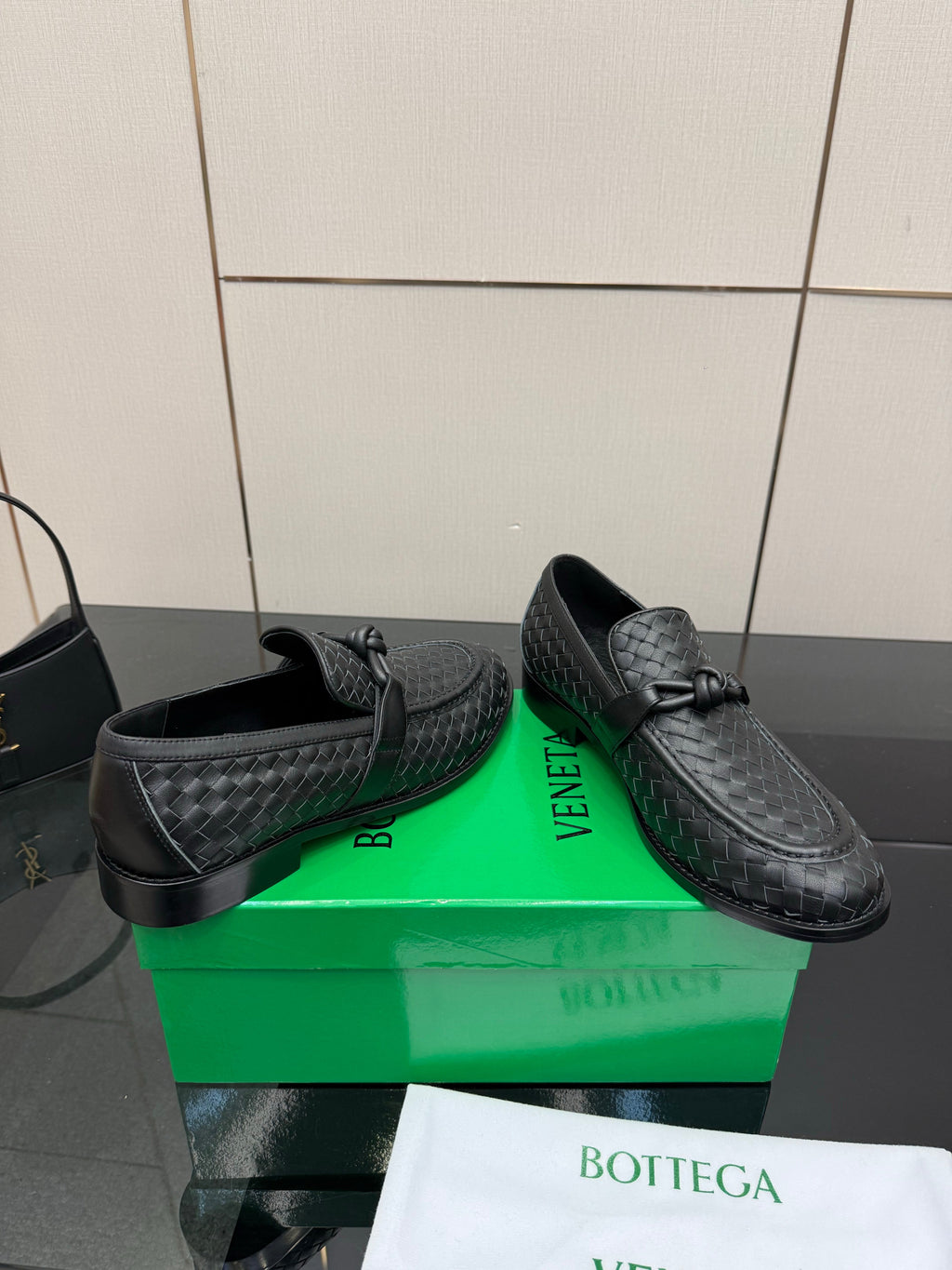BOTTEGA VENETA 26S LOAFERS IN BLACK TECHNICAL WOVEN CALFSKIN
