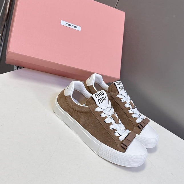 MIUMIU 25S SNEAKERS IN EARTH BROWN SUEDE