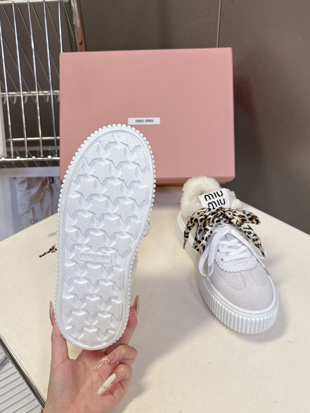 MIUMIU 25S SNEAKERS 45MM IN WHITE SUEDE WITH LEOPARD-PRINT LACES SHEARLING