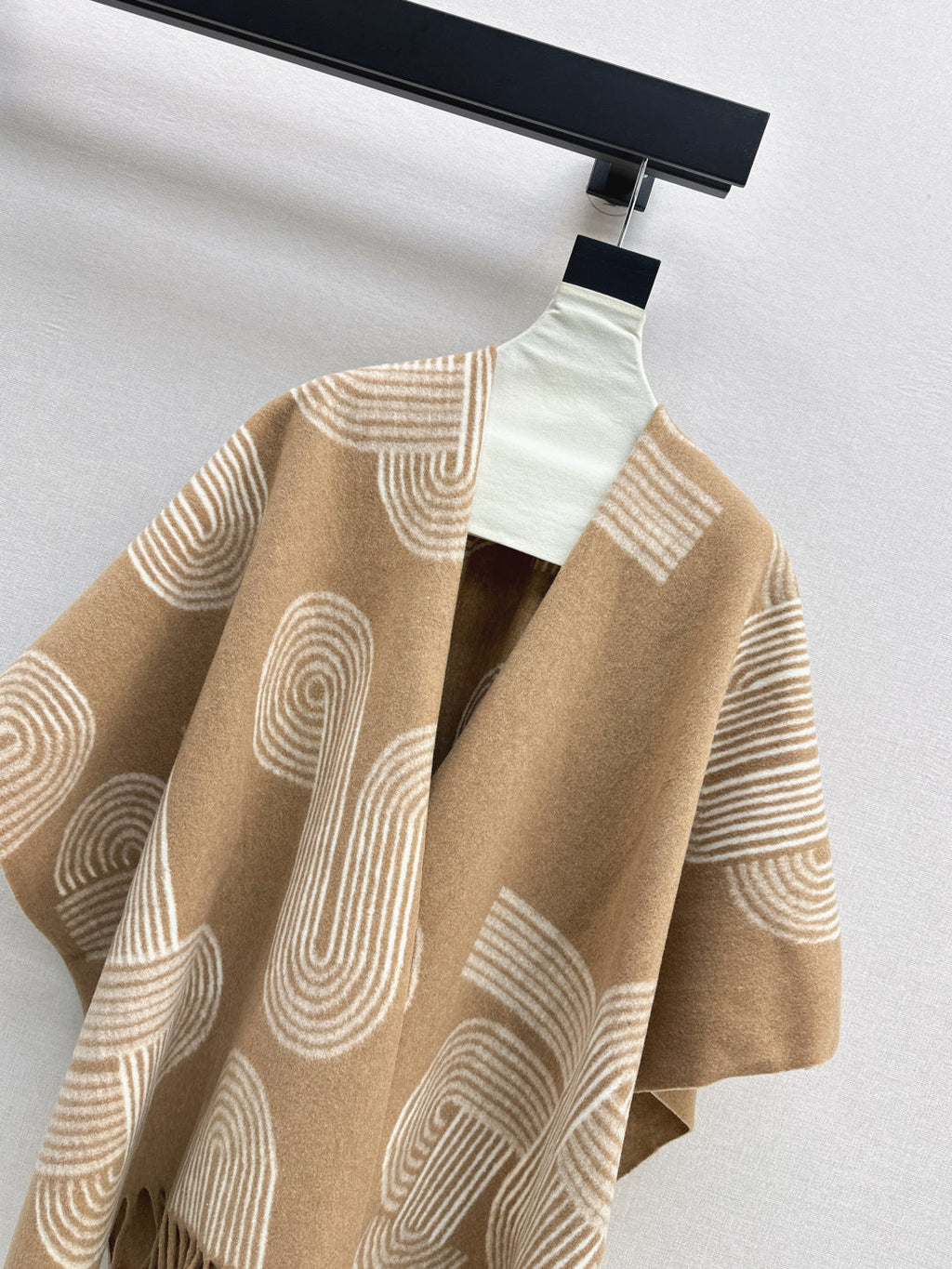 HERMES 25S JACQUARD CAPE COAT 321