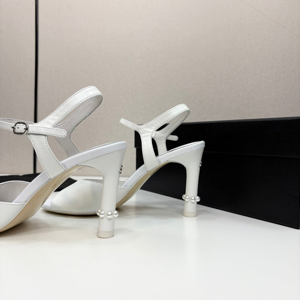CC HIGH SANDAL 25S 80 MM IN WHITE CALFSKIN WITH PEARL DETAILS