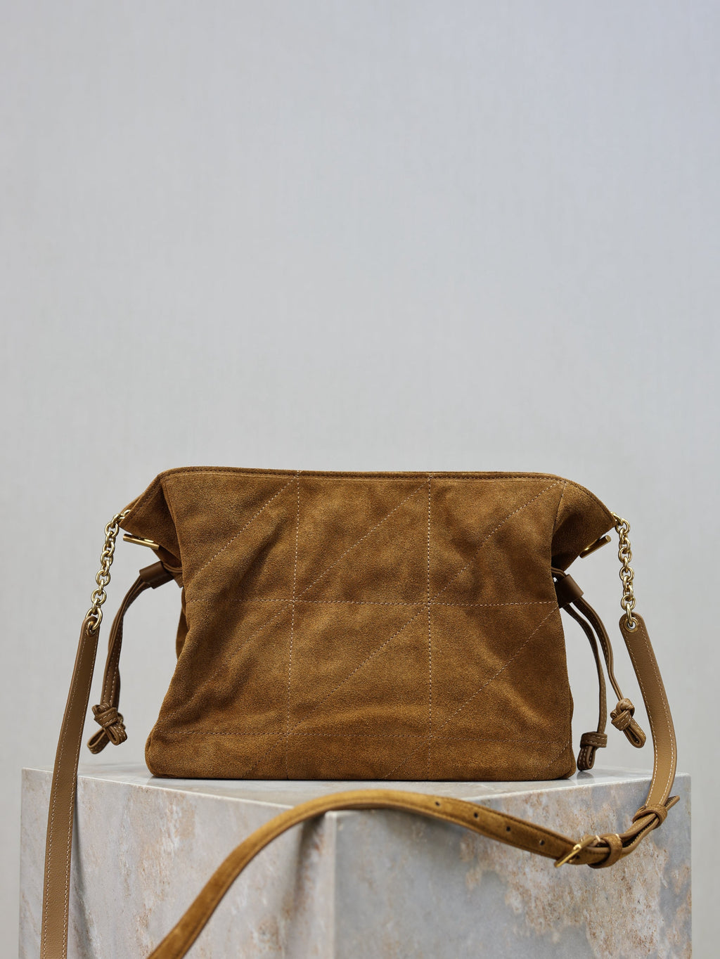 JAMIE MEDIUM POCHON 26 IN BROWN SUEDE GOLD HARDWARE