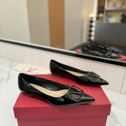 VALENTINO 26S BALLET FLATS IN BLACK PATENT CALFSKIN