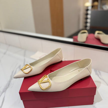 VALENTINO 26S BALLET FLATS IN WHITE GRAINED CALFSKIN WITH GOLD HARDWARE