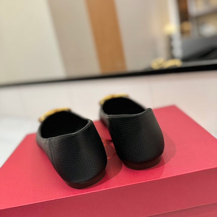 VALENTINO 26S BALLET FLATS IN BLACK GRAINED CALFSKIN WITH GOLD HARDWARE