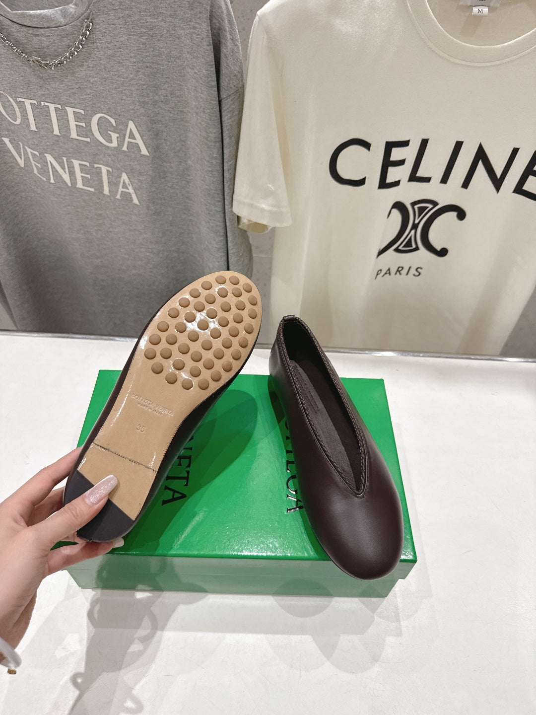 BOTTEGA VENETA 26S BALLET FLATS IN DARK BROWN LAMBSKIN