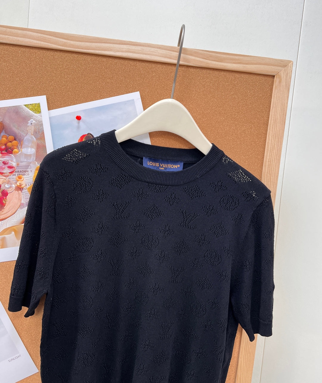 LV 26S SHORT-SLEEVED SWEATER STYLE 255