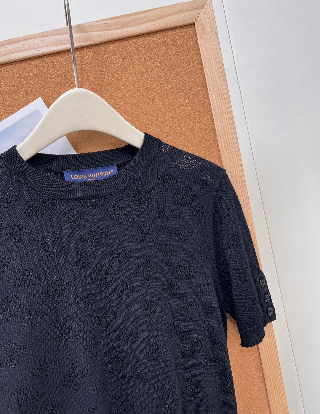 LV 26S SHORT-SLEEVED SWEATER STYLE 255