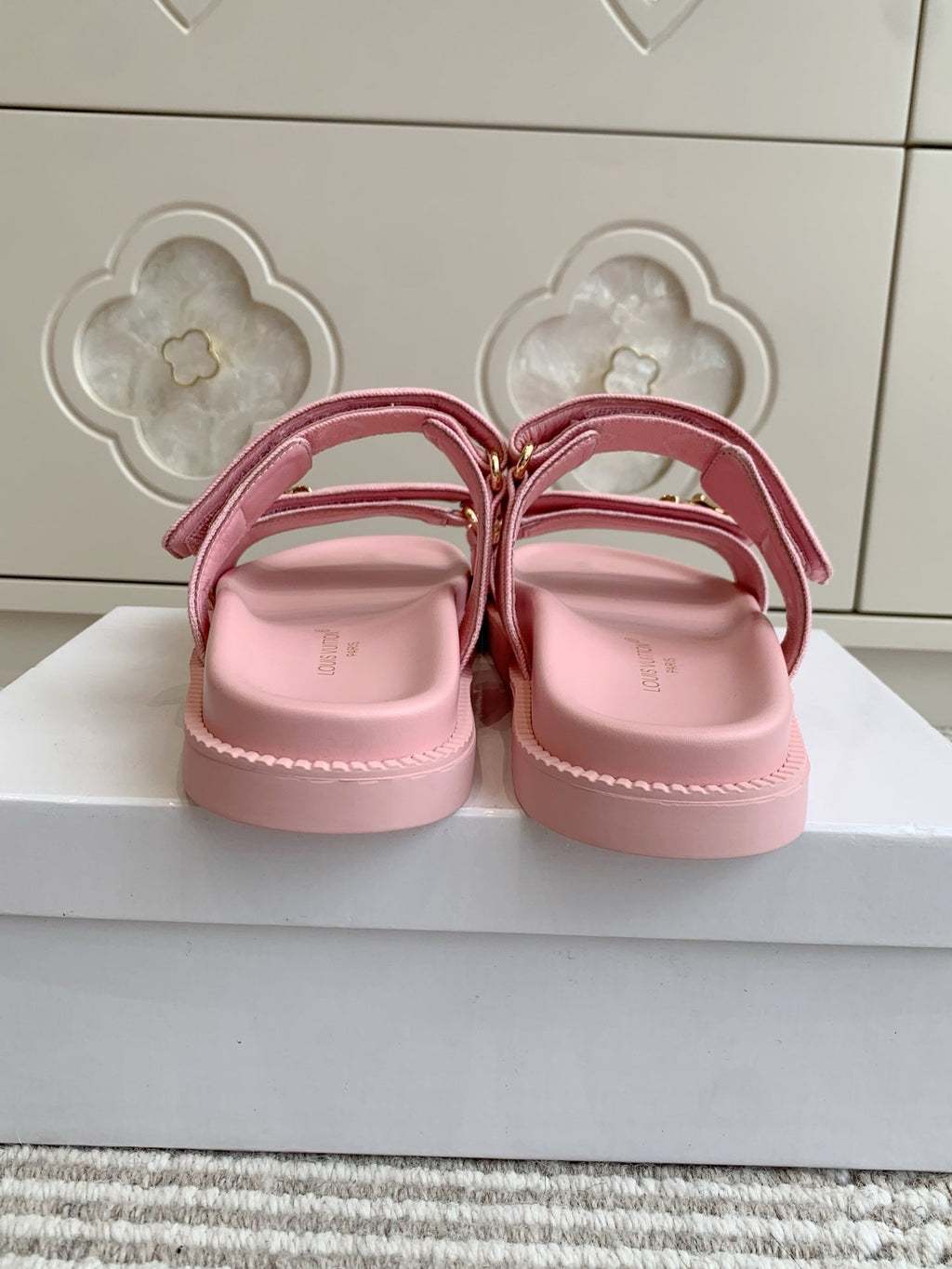 LV TWO-STRAP SANDALS 25S IN LIGHT PINK DENIM AND CALFSKIN  WITH GOLD HARDWARE