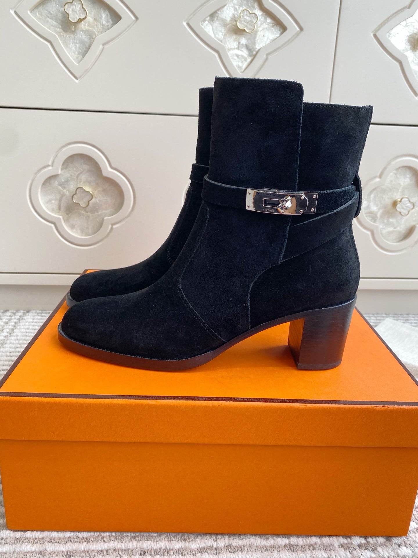 HM 25S FRENCHIE 50 ANKLE BOOT 50 MM IN BLACK SUEDE WITH SILVER HARDWARE