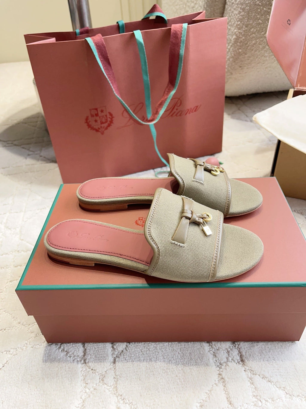LP 26S SLIDES IN SAGE GREEN CANVAS AND CALFSKIN