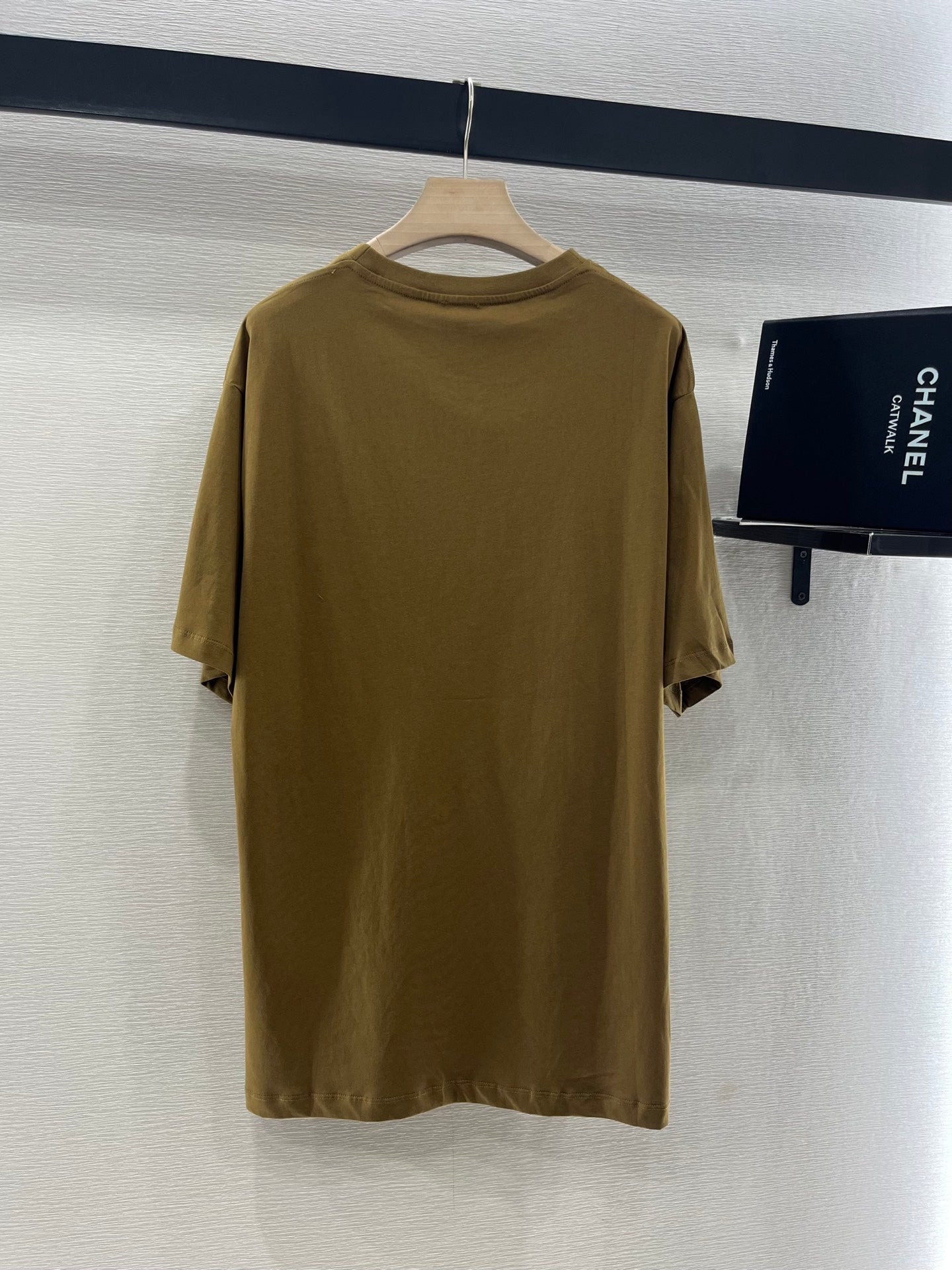 LOEWE BROWN T-SHIRT WITH EMBROIDERED LOGO
