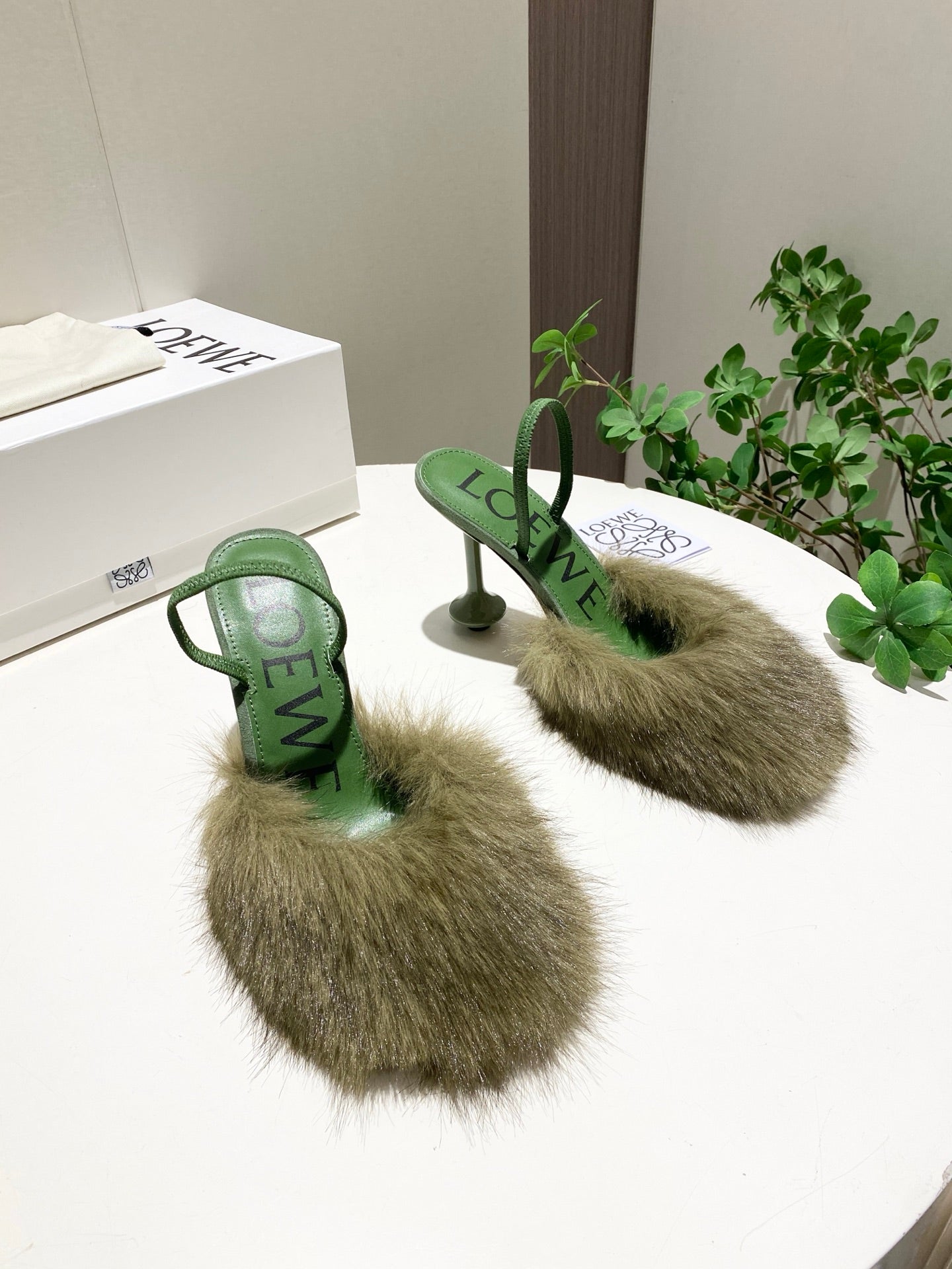 LOEWE 26S OPEN-BACK HIGH HEELS 100MM IN GREEN CALFSKIN WITH FUR