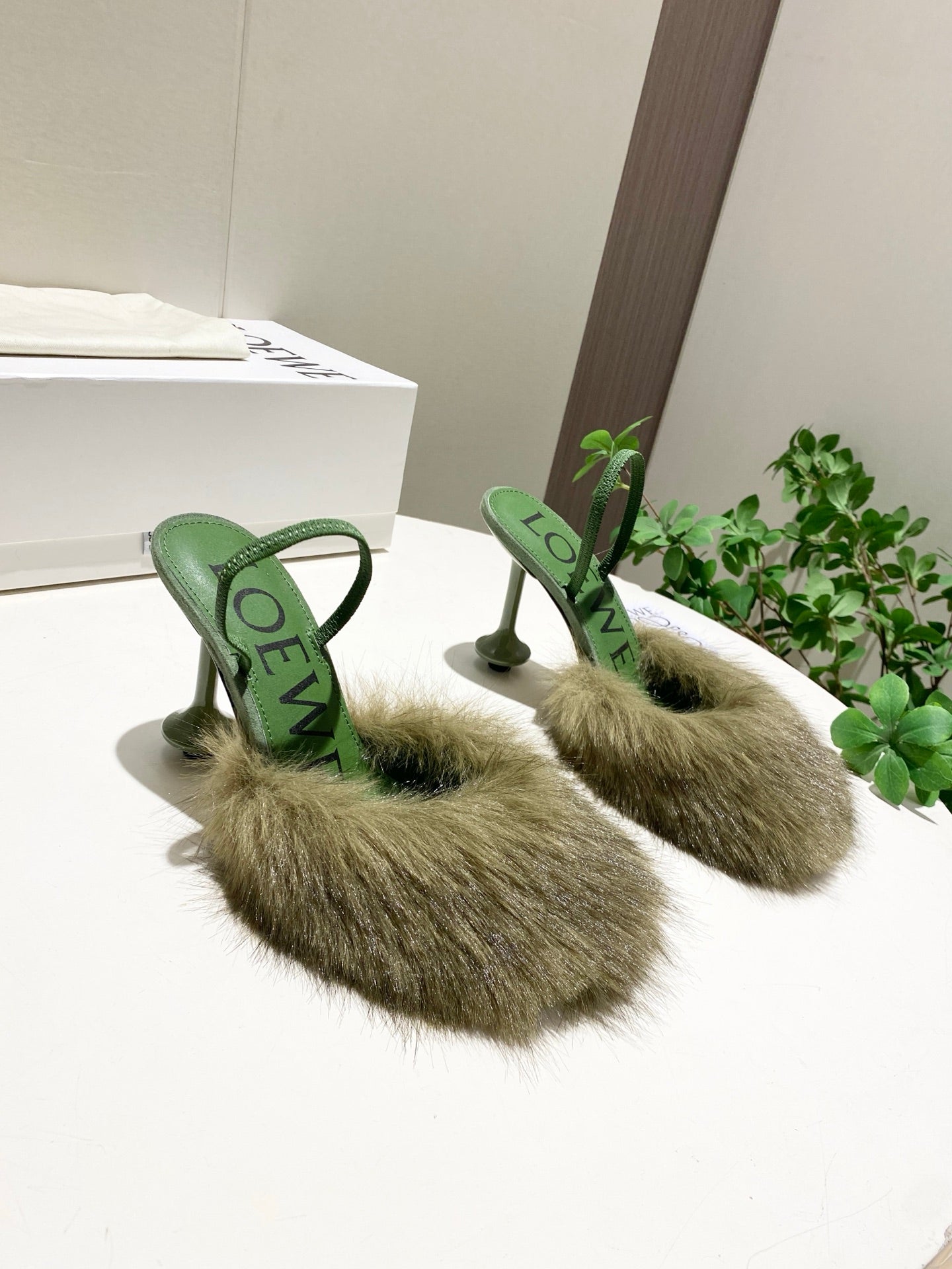 LOEWE 26S OPEN-BACK HIGH HEELS 100MM IN GREEN CALFSKIN WITH FUR