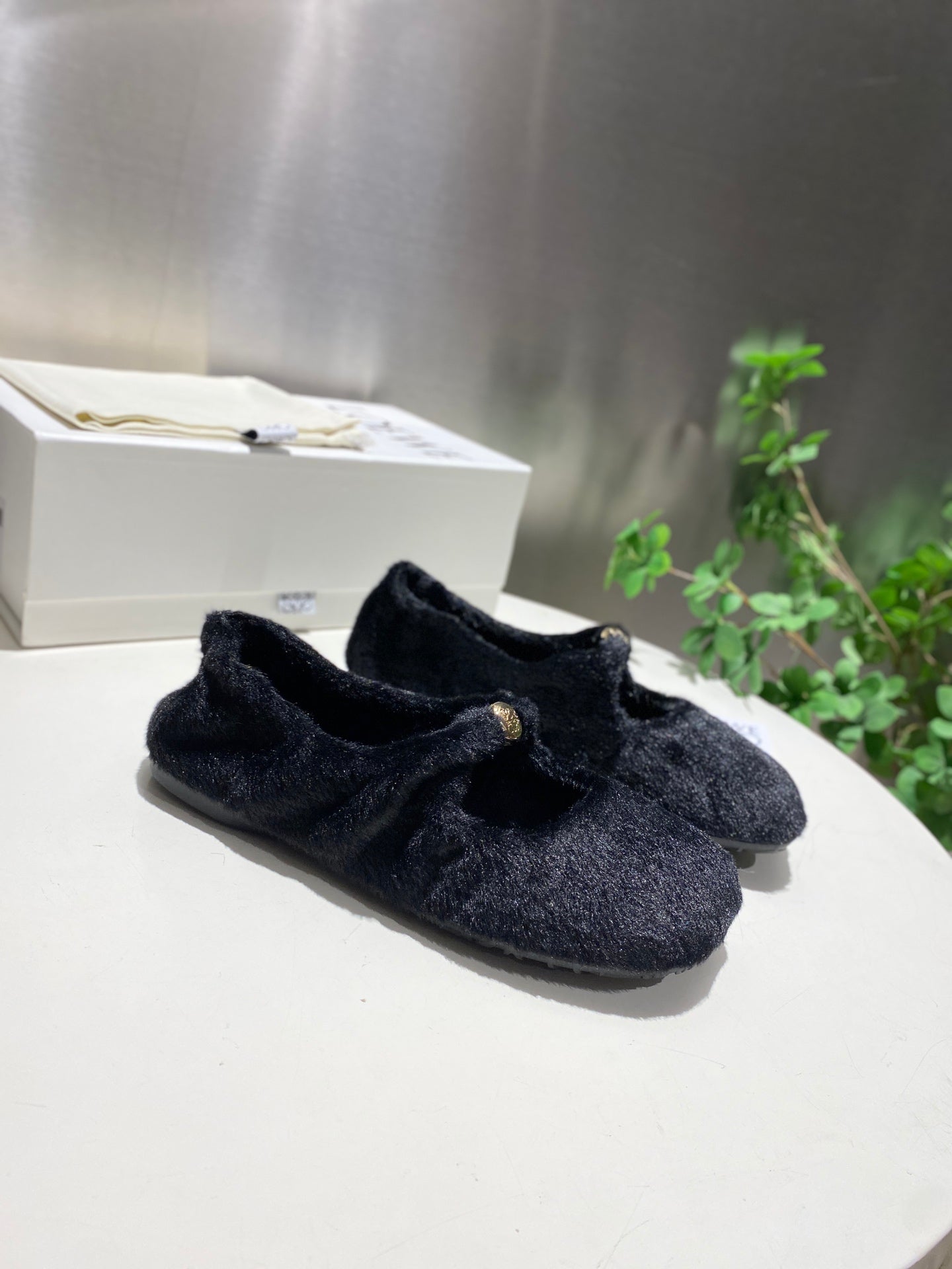 LOEWE 26S BALLET FLATS IN BLACK SHEARLING