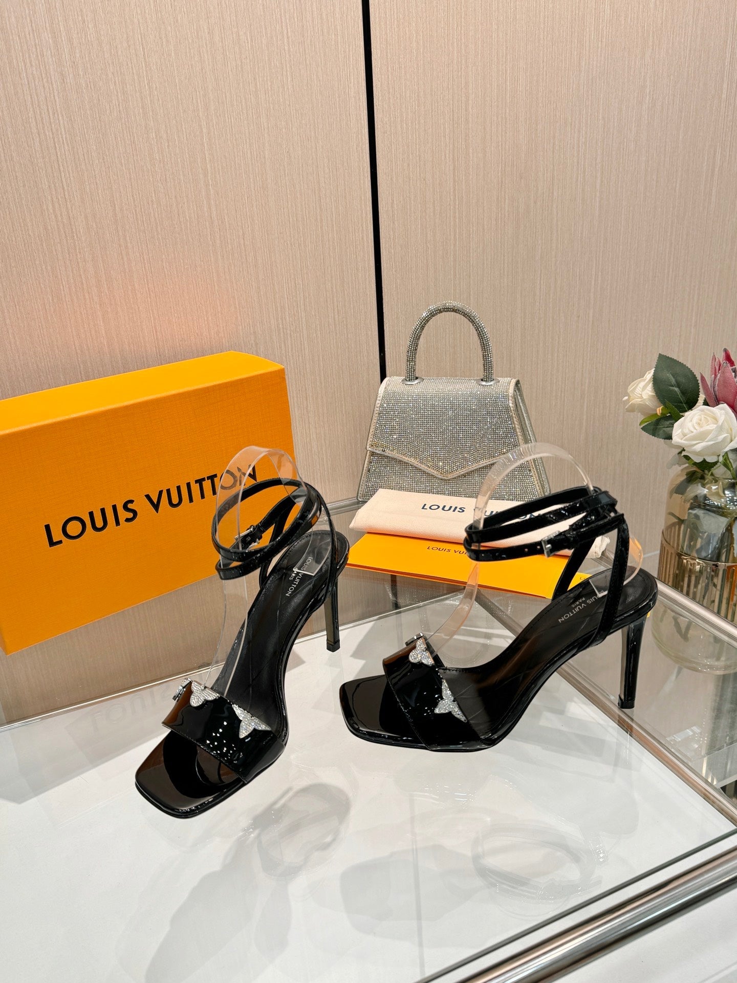 LV 26S HIGH-HEELED SANDALS 90 MM IN BLACK GLOSSY CALFSKIN