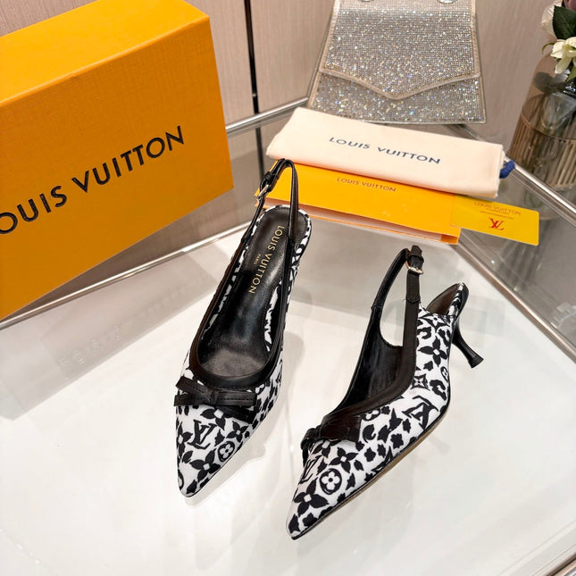 LV 26S BOW-DETAIL SLINGBACK PUMPS 55 MM IN WHITE AND BLACK MONOGRAM CANVAS
