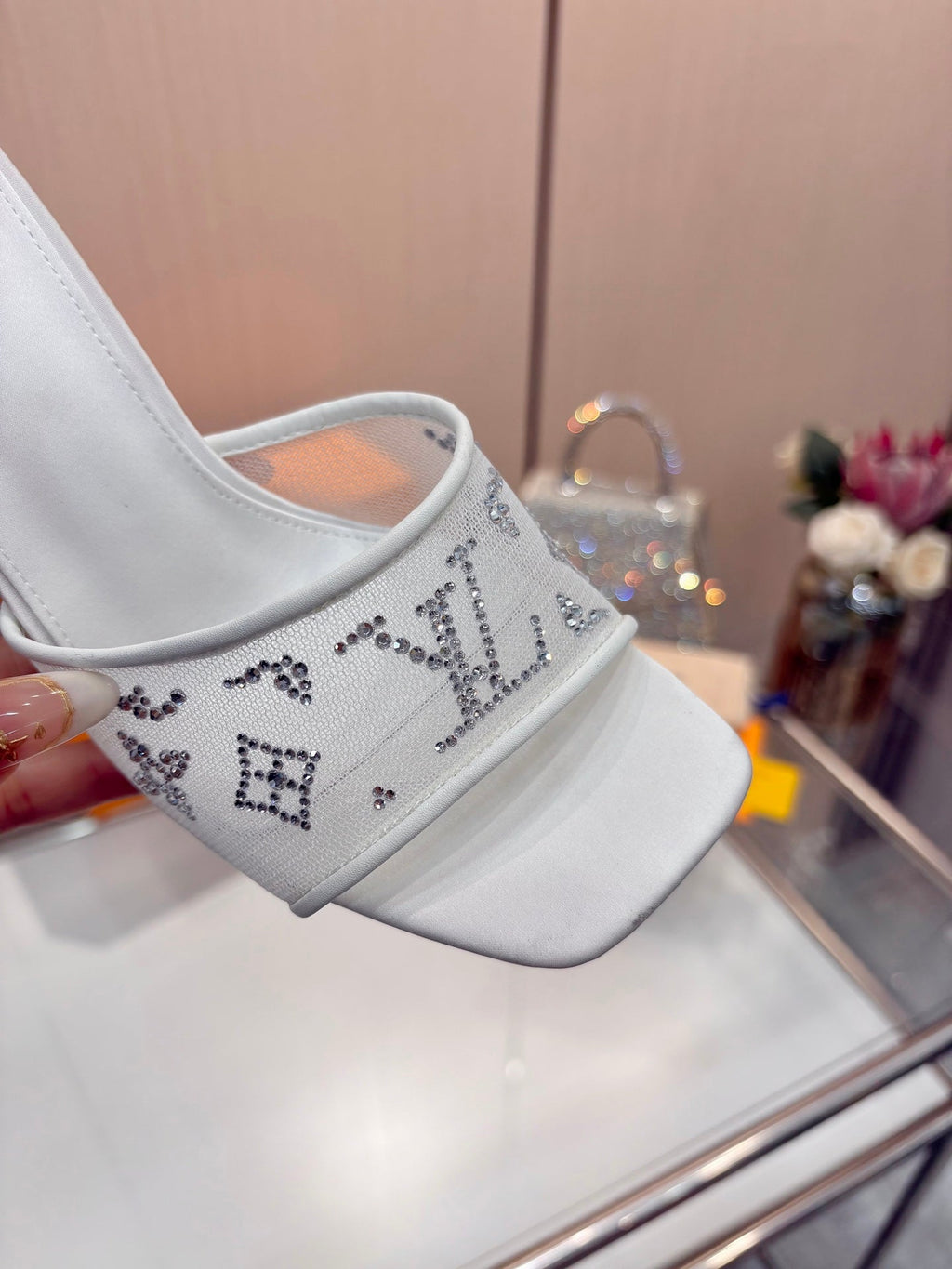 LV 26S MULE HEELS 90 MM IN WHITE FABRIC AND LAMBSKIN