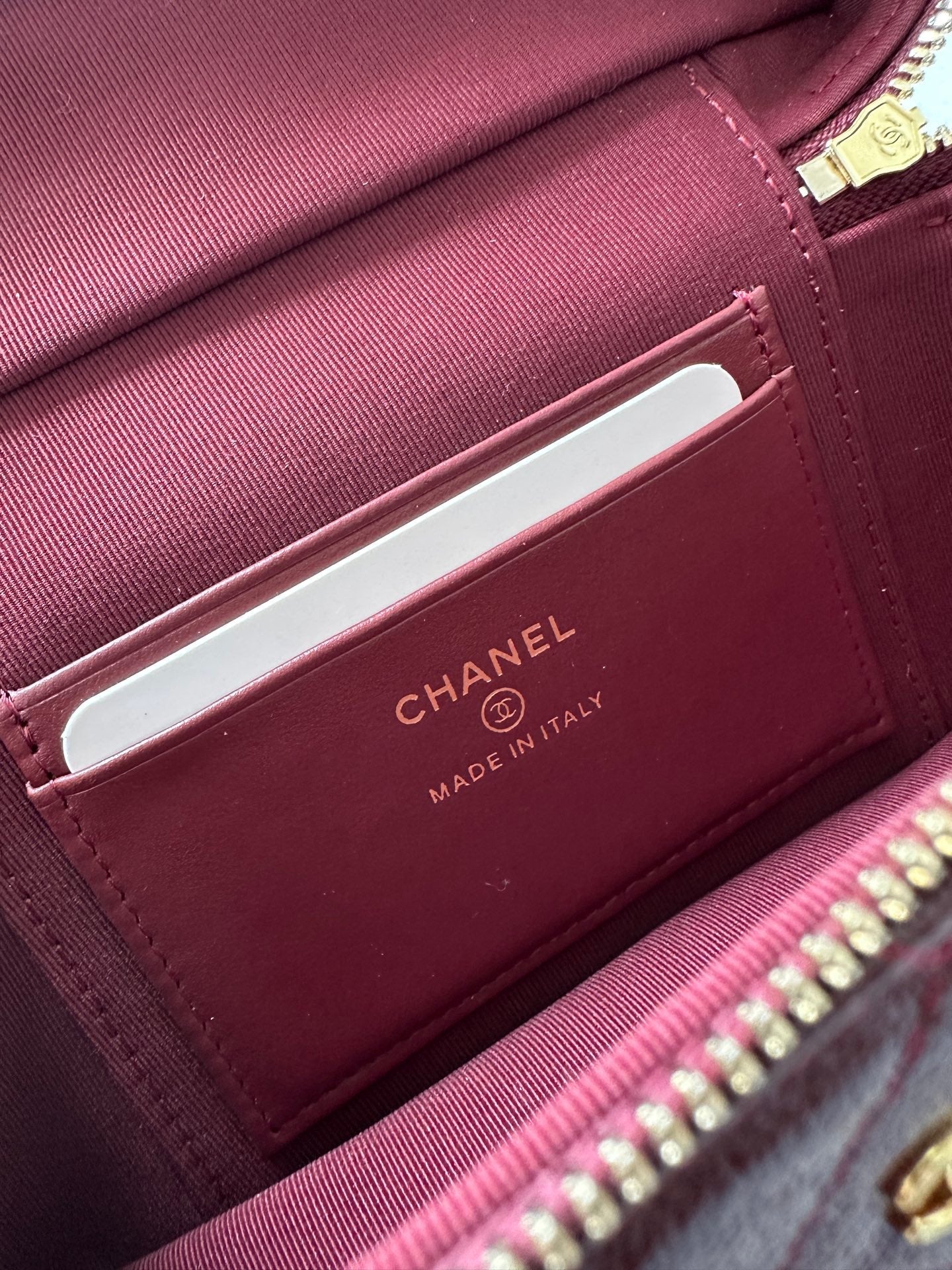 CHANEL 25S VANITY CLASSIC FLAP 19 IN DARK RED QUILTED CALFSKIN GOLD HARDWARE