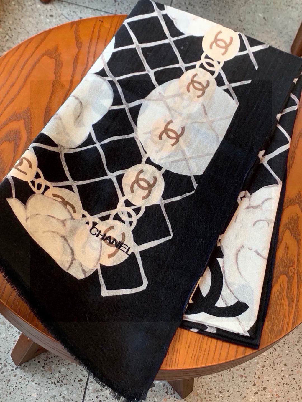 HERMES 25S SCARF 200 IN SILK 724721