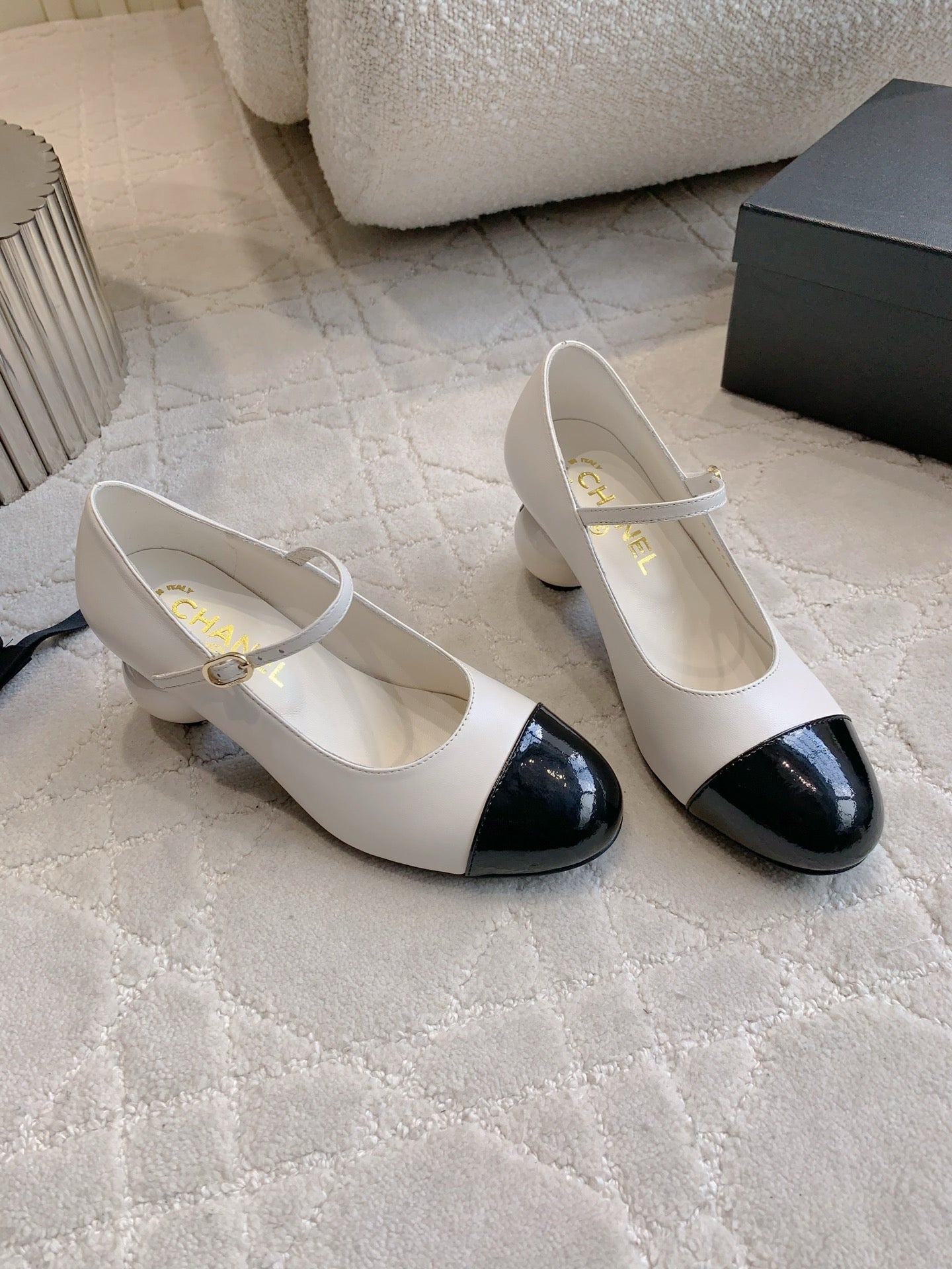 CC PEARL HIGH HEELS IN WHITE CALFSKIN