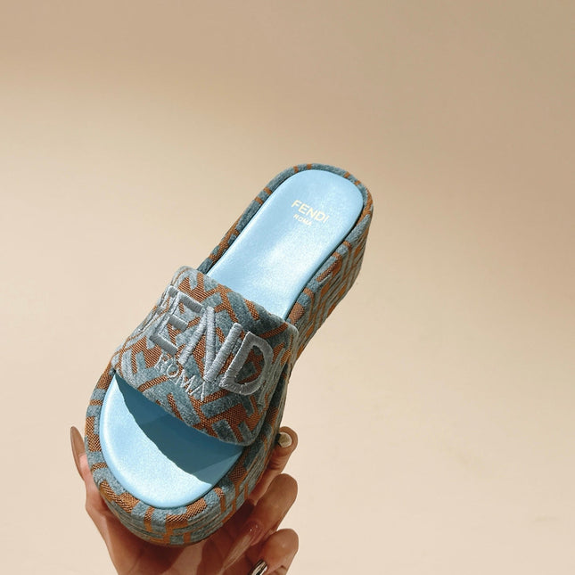 FENDI 26S PLATFORM SANDALS IN LIGHT BLUE AND BROWN FABRIC
