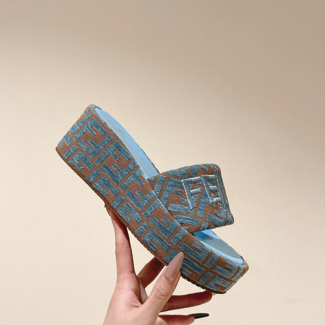 FENDI 26S PLATFORM SANDALS IN LIGHT BLUE AND BROWN FABRIC