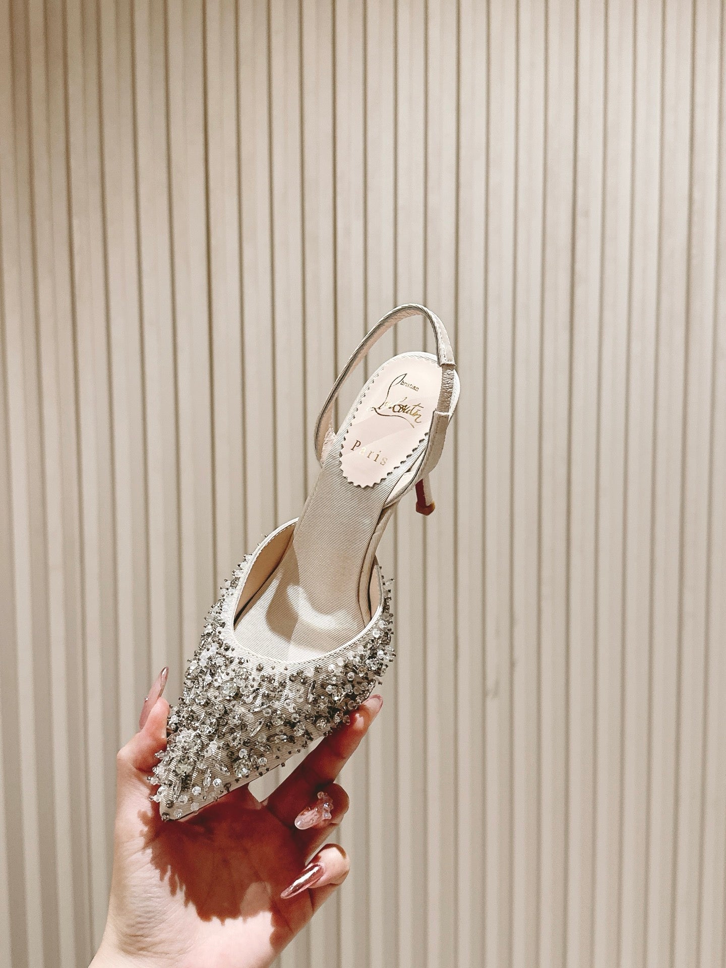 EMBELLISHED QUEENISSIMA SLINGBACK PUMPS 95MM IN WHITE GLITTER CALFSKIN