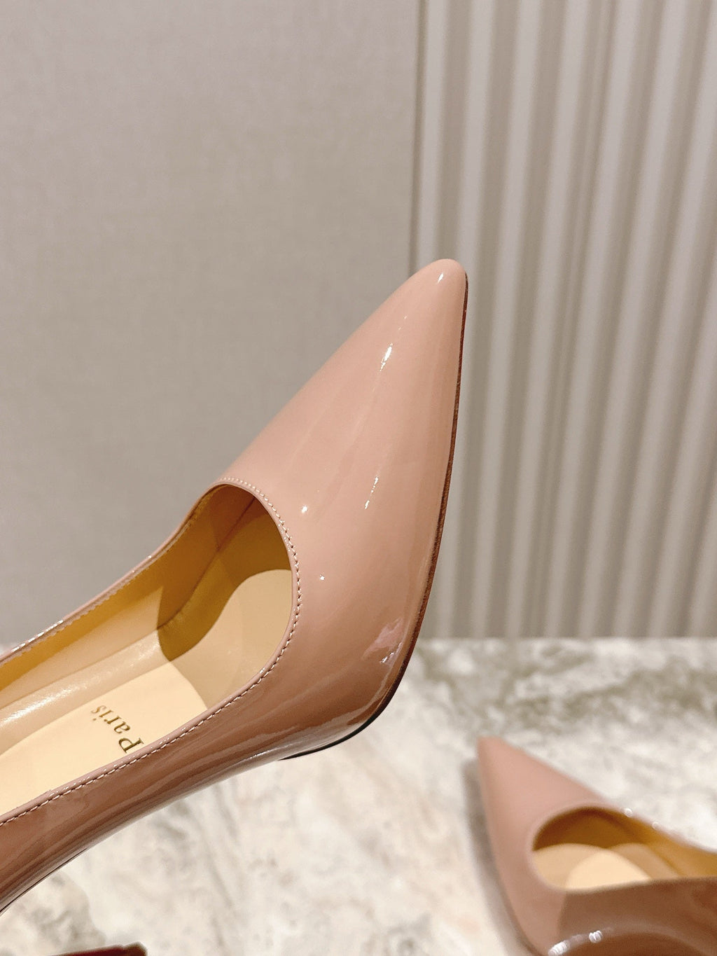 SPORTY KATE PUMPS 95MM IN BEIGE GLOSSY CALFSKIN