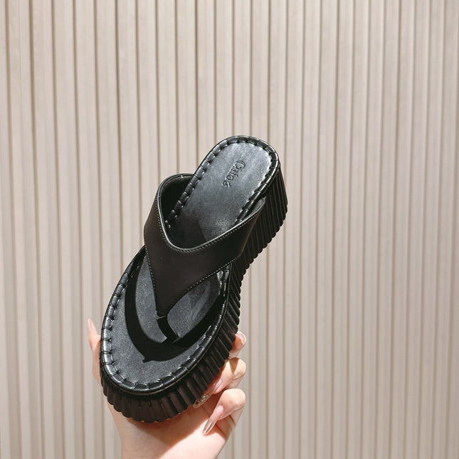 CHLOÉ 26S PLATFORM FLIP-FLOPS IN BLACK LAMBSKIN