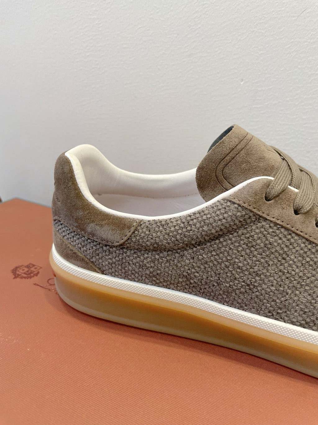 SNEAKERS IN MOSS SUEDE WITH CANVAS
