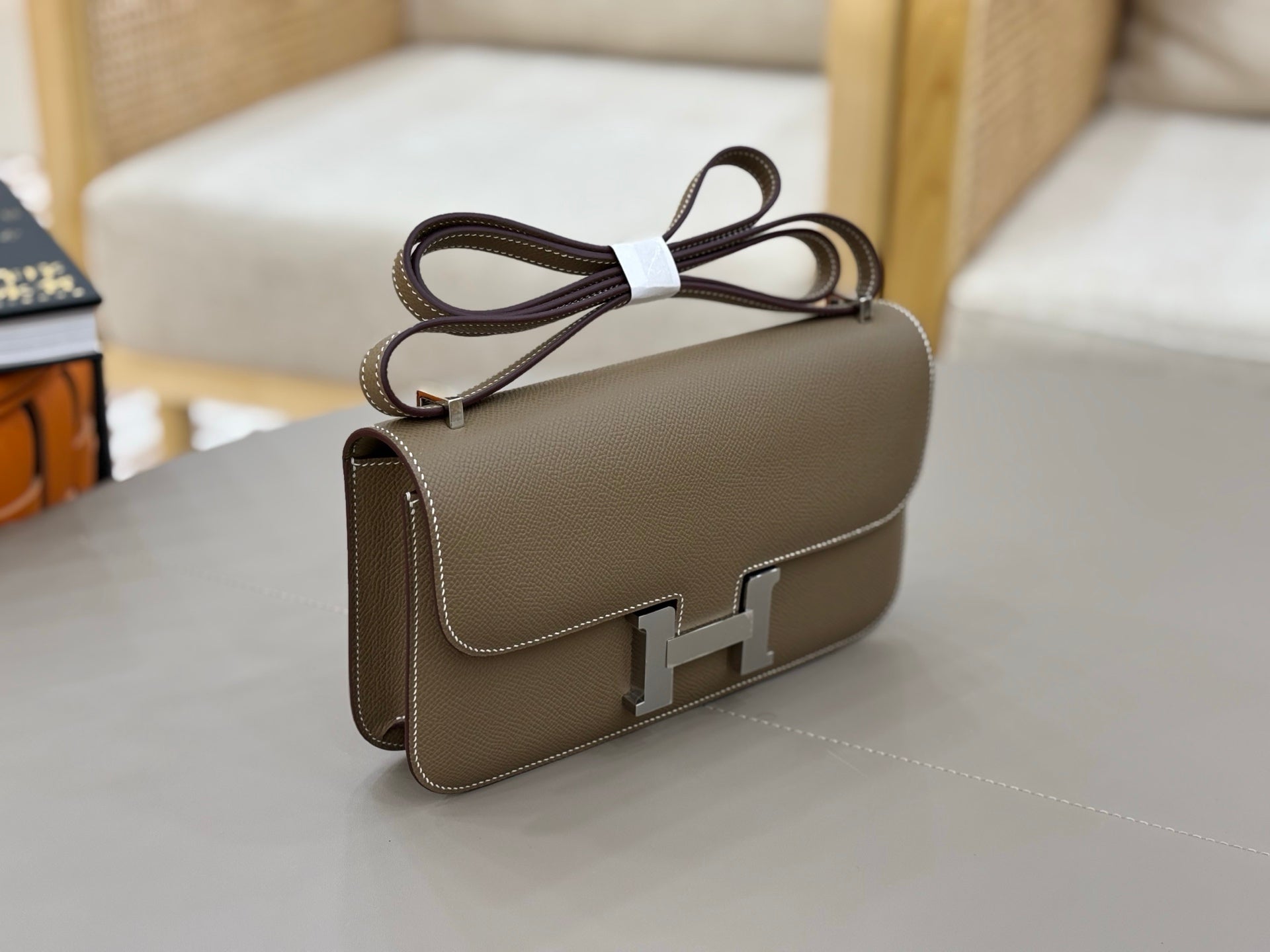 HM 25S CONSTANCE ELAN 24 CM IN TAUPE BROWN EPSOM WITH SILVER HARDWARE