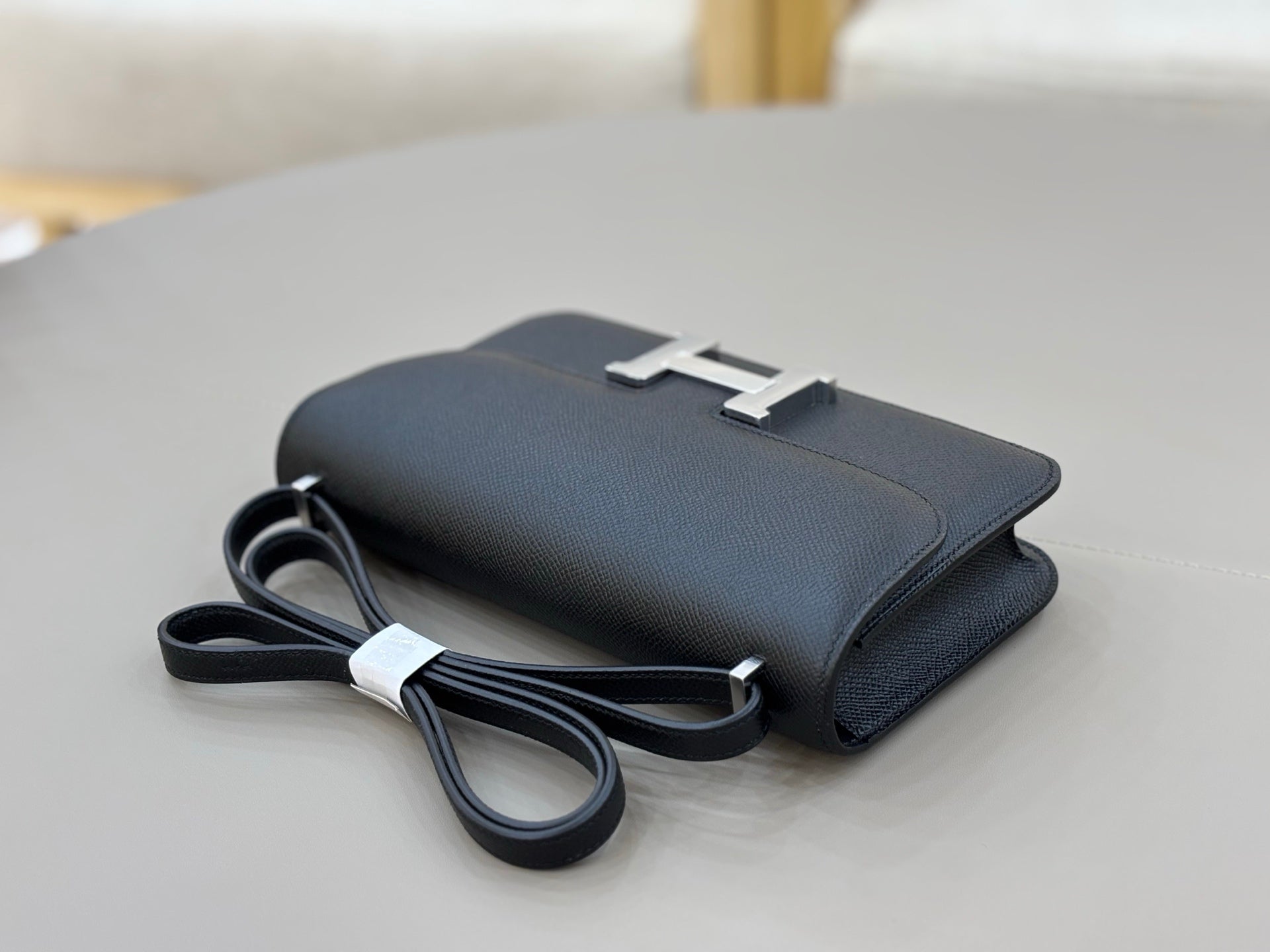 HM 25S CONSTANCE ELAN 24 CM IN BLACK EPSOM WITH SILVER HARDWARE