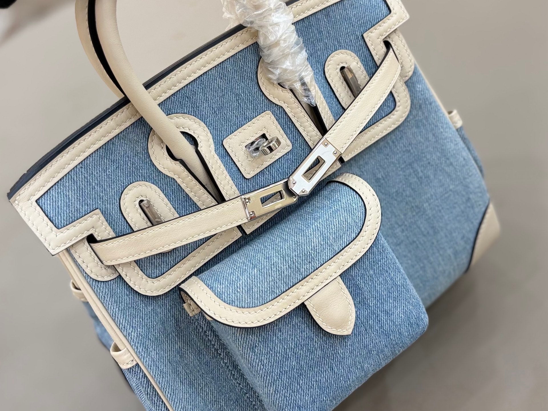 HM 25S BIRKIN CARGO 25 CM IN BLUE DENIM AND CREAM WHITE SWIFT WITH SILVER HARDWARE