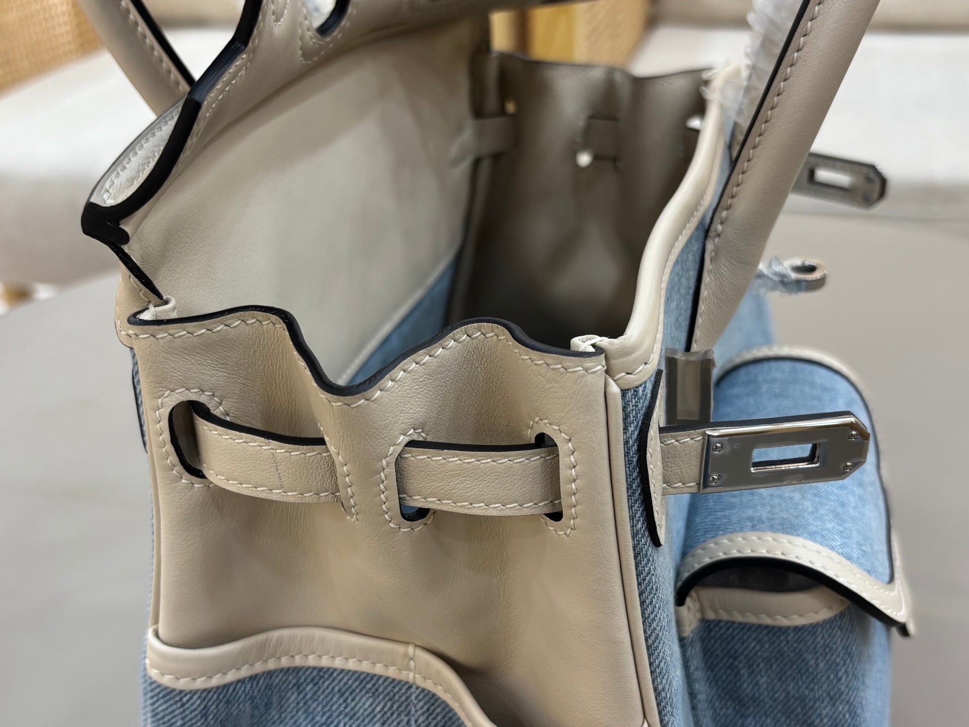 HM 25S BIRKIN CARGO 25 CM IN BLUE DENIM AND CREAM WHITE SWIFT WITH SILVER HARDWARE