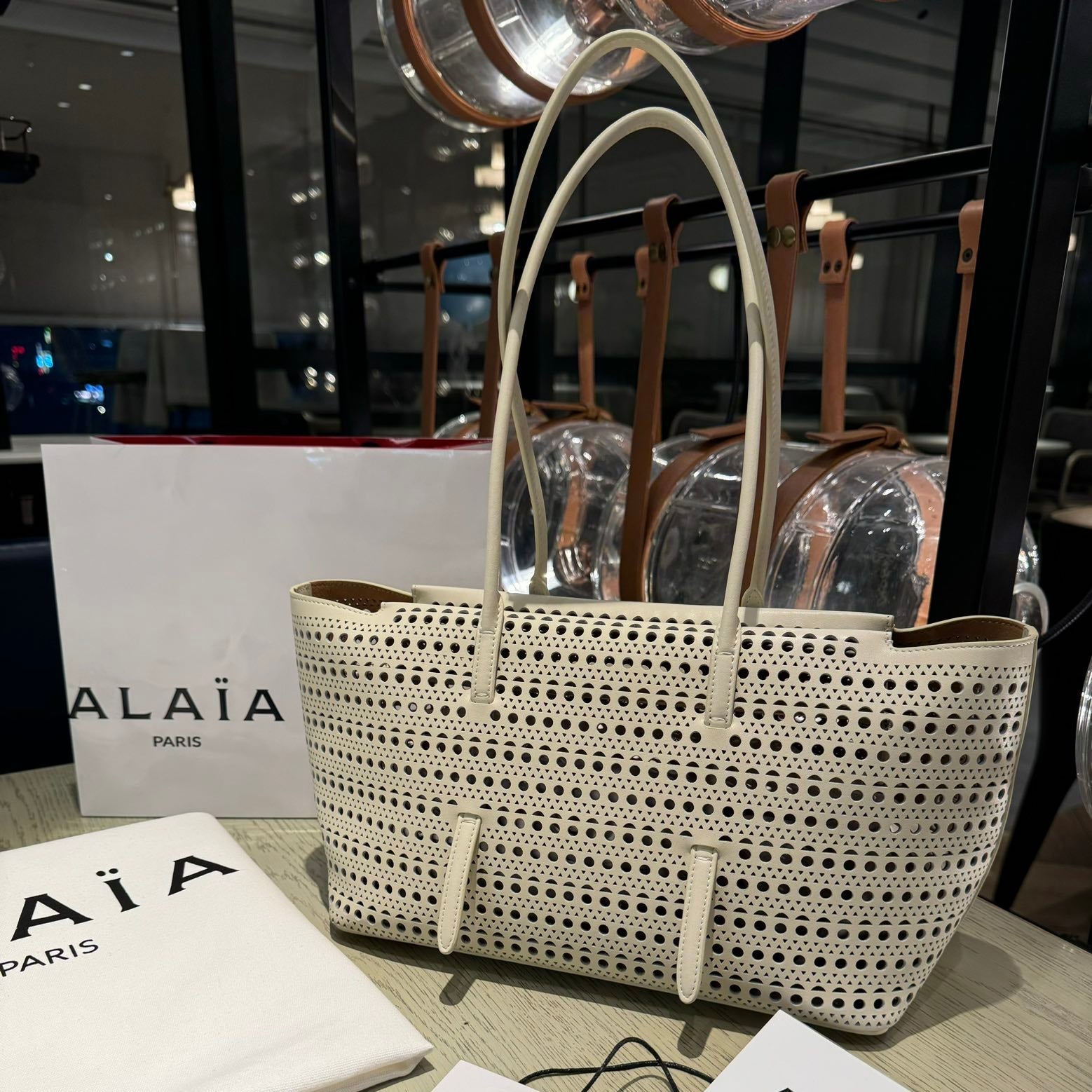 NEO MINA 32 BAG IN CHINO VIENNE CALFSKIN
